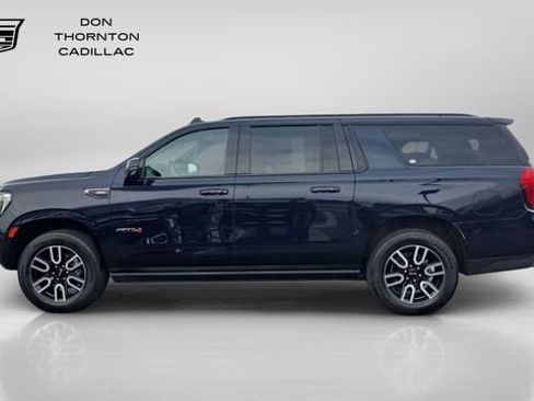 Used 2022 GMC Yukon XL AT4 w/ Technology Package AWD/4WD image 2