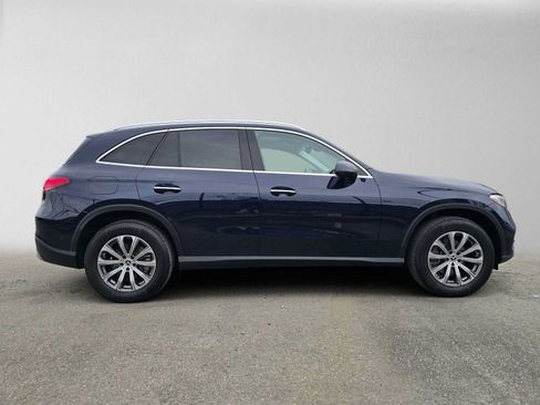 Used 2023 Mercedes-Benz GLC 300 4MATIC image 2