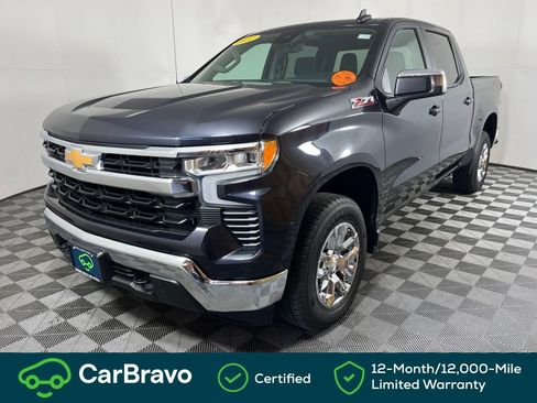 Used 2022 Chevrolet Silverado 1500 LT w/ Z71 Off-Road Package AWD/4WD image 12