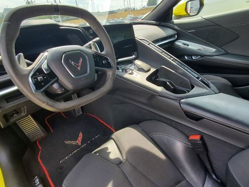 Used 2021 Chevrolet Corvette Stingray Coupe w/ Z51 Performance Package RWD image 6