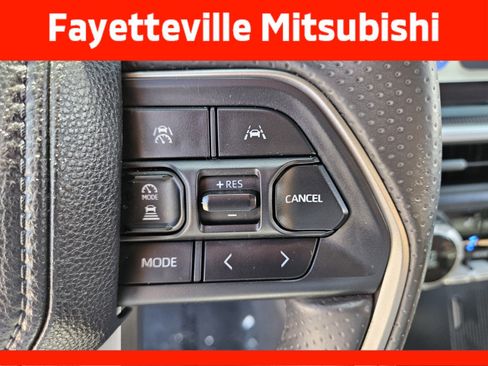 Used 2025 Toyota 4Runner Limited AWD/4WD image 26