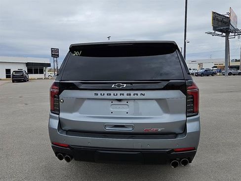 Used 2025 Chevrolet Suburban RST AWD/4WD image 4