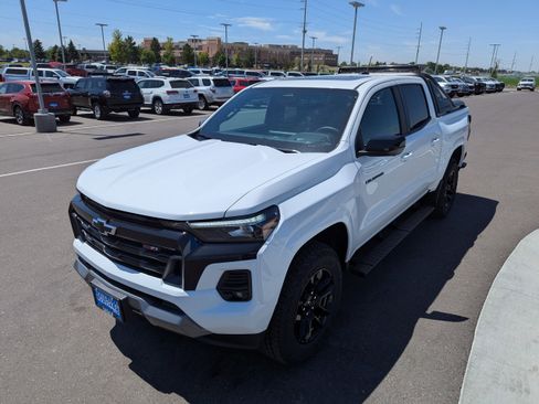 New 2025 Chevrolet Colorado Z71 w/ Midnight Edition image 6