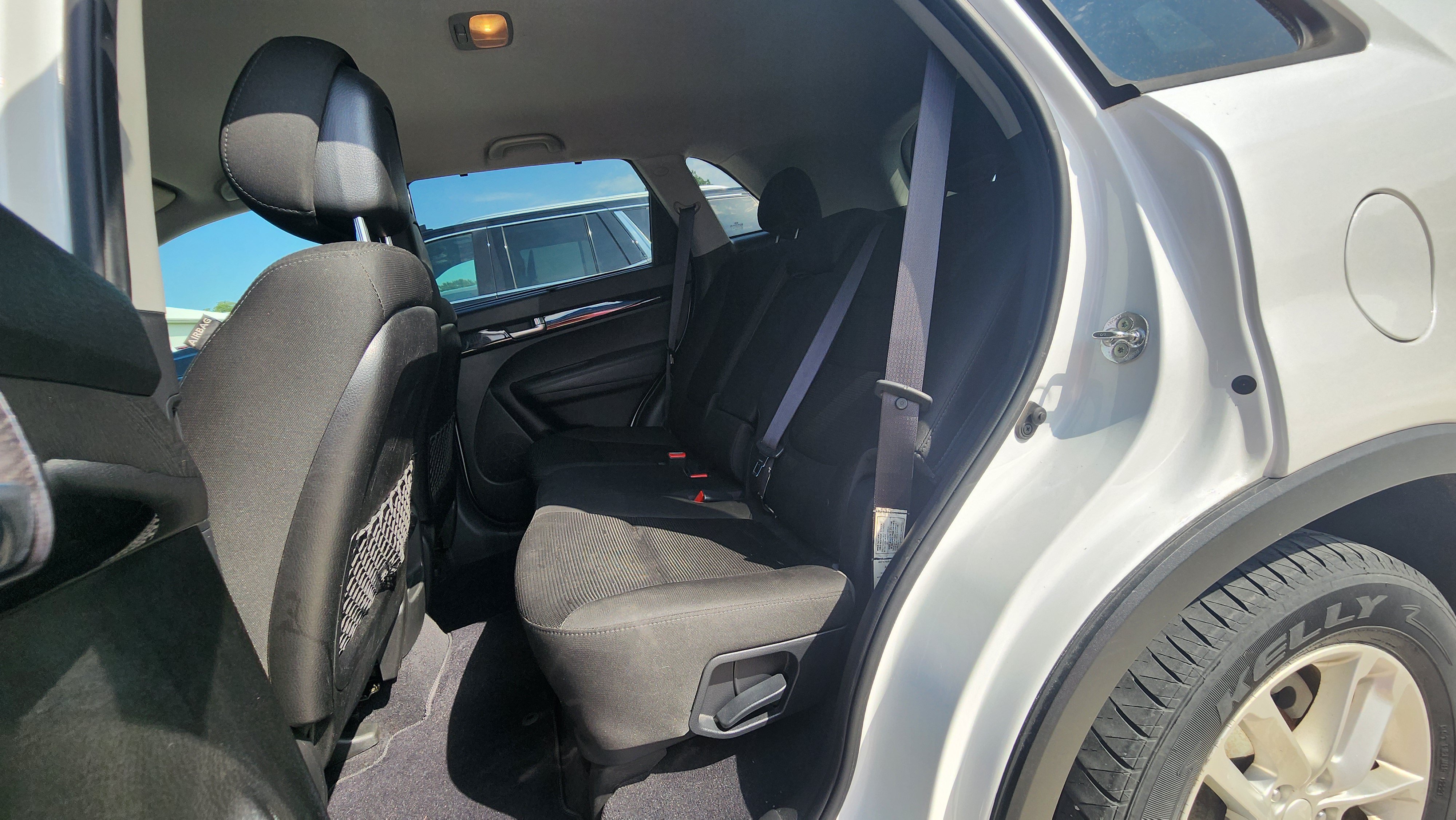 Used 2014 Kia Sorento LX AWD/4WD image 11