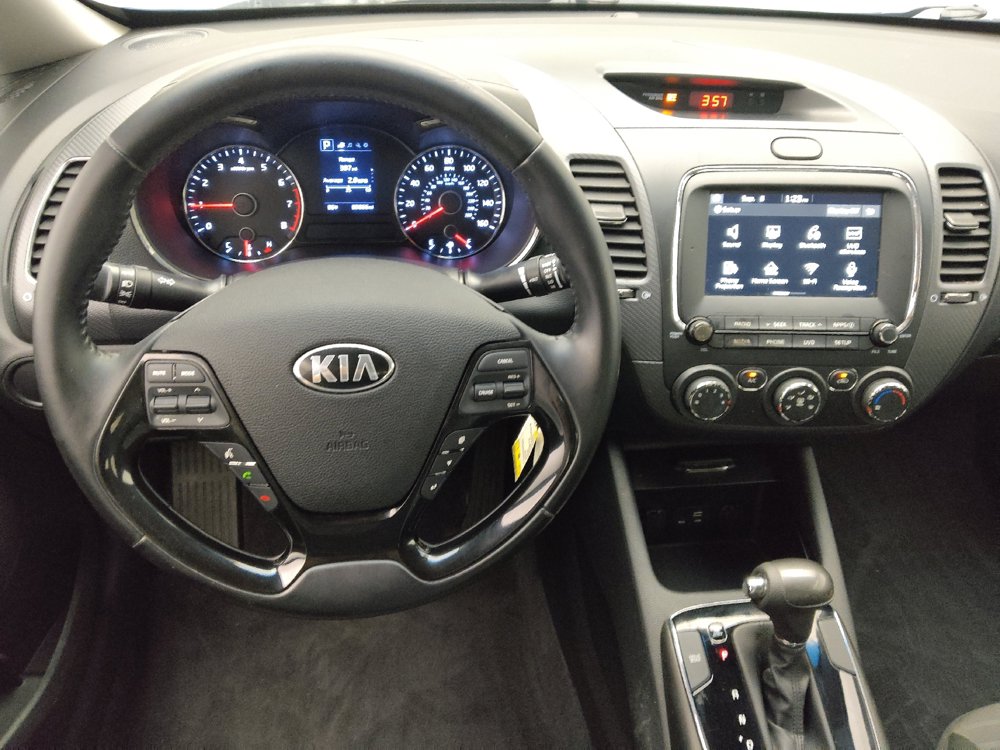 Used 2018 Kia Forte S FWD image 22