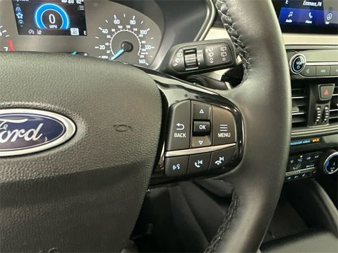 Used 2022 Ford Escape SEL image 29