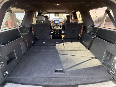 Used 2019 Lincoln Navigator L Reserve AWD/4WD image 32