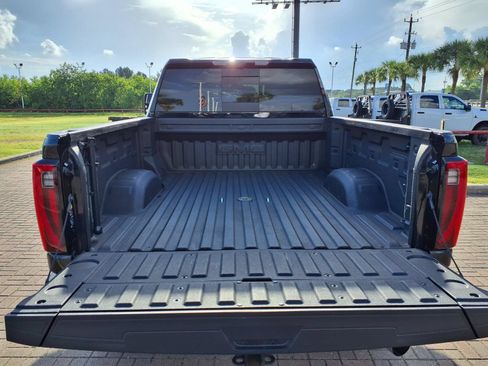 Used 2025 GMC Sierra 2500 Denali w/ Denali Reserve Package AWD/4WD image 8