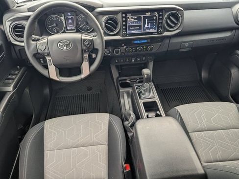 Used 2023 Toyota Tacoma TRD Sport w/ Technology Package AWD/4WD image 19