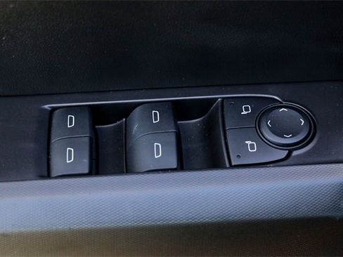 Used 2024 Chevrolet Colorado W/T w/ WT Convenience Package II image 21