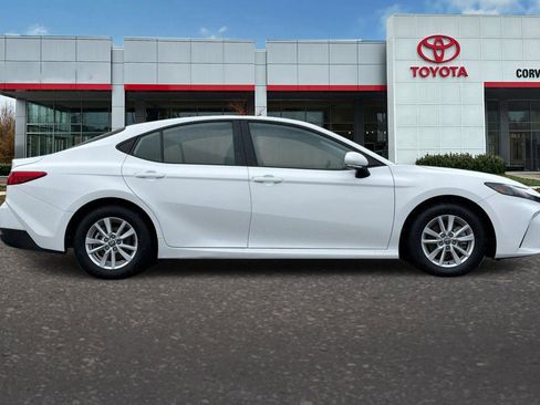 Certified 2025 Toyota Camry LE image 3