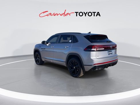 Used 2025 Volkswagen Atlas Cross Sport SEL R-Line image 6