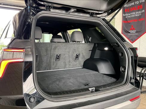 Used 2025 Chevrolet Equinox LT AWD/4WD image 18