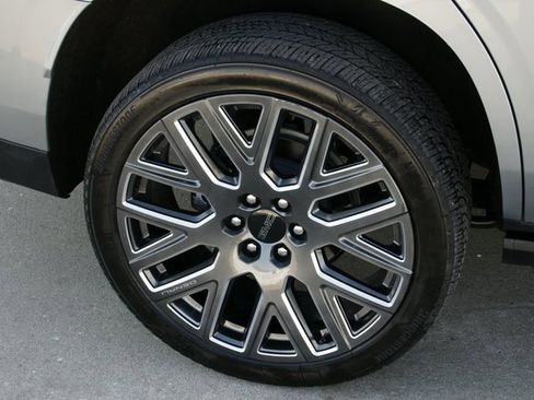 Used 2025 GMC Yukon Denali Ultimate image 11