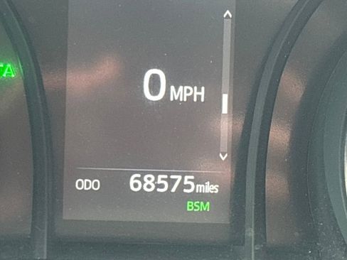 Used 2023 Toyota Camry SE w/ Convenience Package image 21