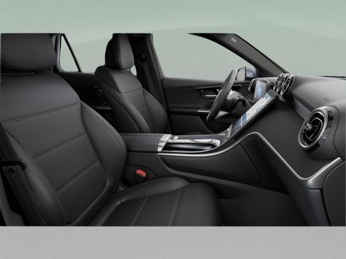 Used 2025 Mercedes-Benz GLC 300 image 42