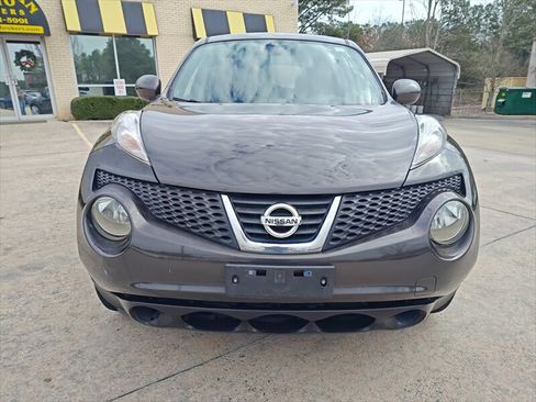 Used 2011 Nissan Juke SV image 2