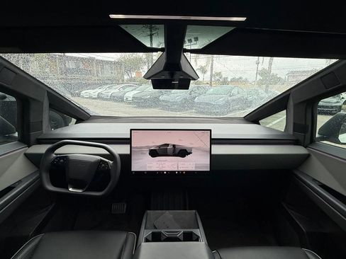 Used 2024 Tesla Cybertruck AWD Crew Cab image 9