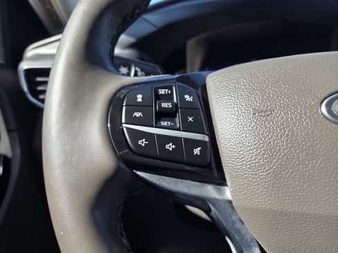 Used 2022 Ford Explorer Platinum w/ Equipment Group 601A image 20