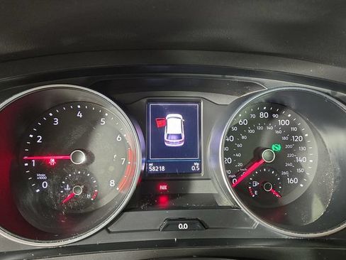 Used 2021 Volkswagen Tiguan S FWD image 17