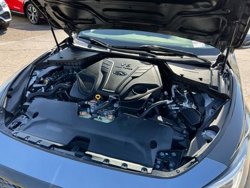 Used 2019 INFINITI Q60 3.0t Luxe w/ Cargo Package RWD image 23