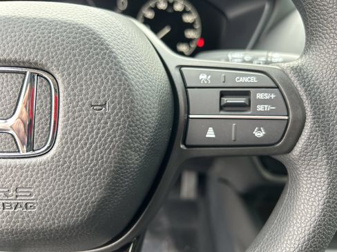 Certified 2024 Honda HR-V LX image 38