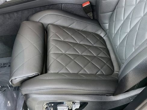 New 2026 BMW X7 xDrive40i w/ M Sport Package image 19