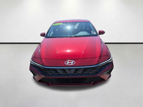 Used 2024 Hyundai Elantra SE FWD image 9