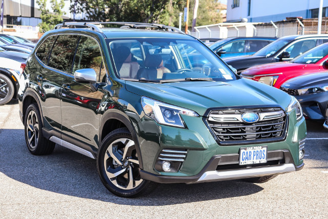 Used 2024 Subaru Forester Touring AWD/4WD image 1