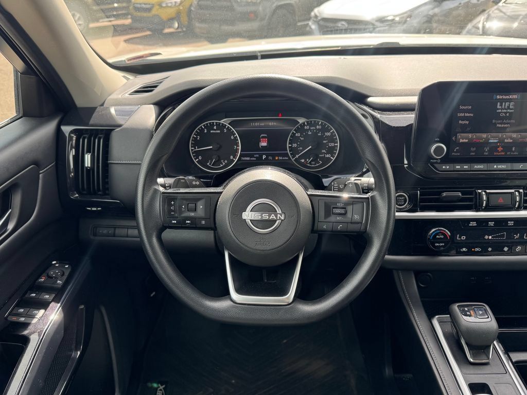 Used 2022 Nissan Pathfinder S AWD/4WD image 11