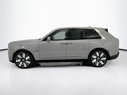 New 2026 Rolls-Royce Cullinan AWD/4WD image 8