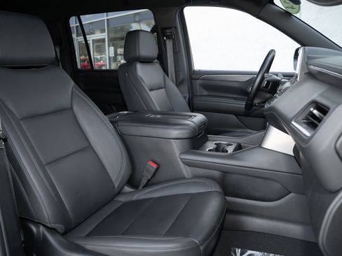 Used 2024 Chevrolet Suburban LT image 47