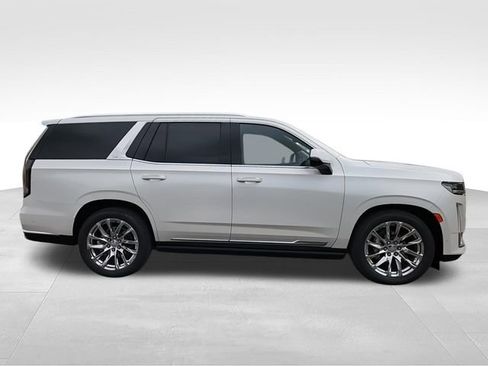 Certified 2023 Cadillac Escalade Premium Luxury w/ LPO, Radiant Package AWD/4WD image 9