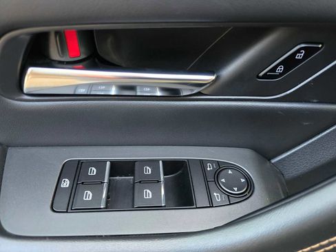 Used 2025 MAZDA CX-70 3.3 Turbo w/ Preferred Package image 23