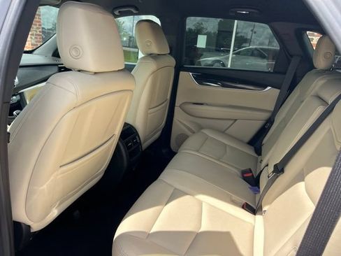 Used 2019 Cadillac XT5 FWD image 20