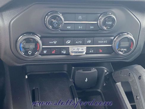 New 2026 Ford Bronco Badlands image 25