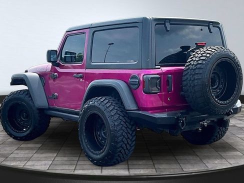 Used 2018 Jeep Wrangler Rubicon AWD/4WD image 12