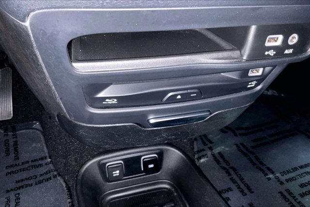 Used 2019 Chrysler Pacifica Touring-L Plus FWD image 34