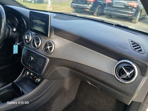 Used 2015 Mercedes-Benz CLA 250 image 17