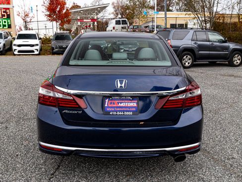 Used 2017 Honda Accord LX image 5