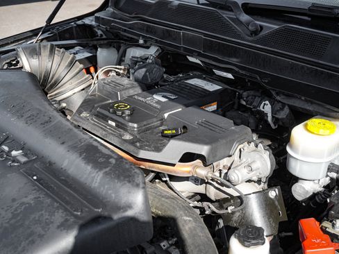 Used 2019 RAM 2500 Laramie w/ Night Edition image 34