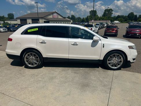 Used 2014 Lincoln MKT AWD w/ Equipment Group 201A image 4