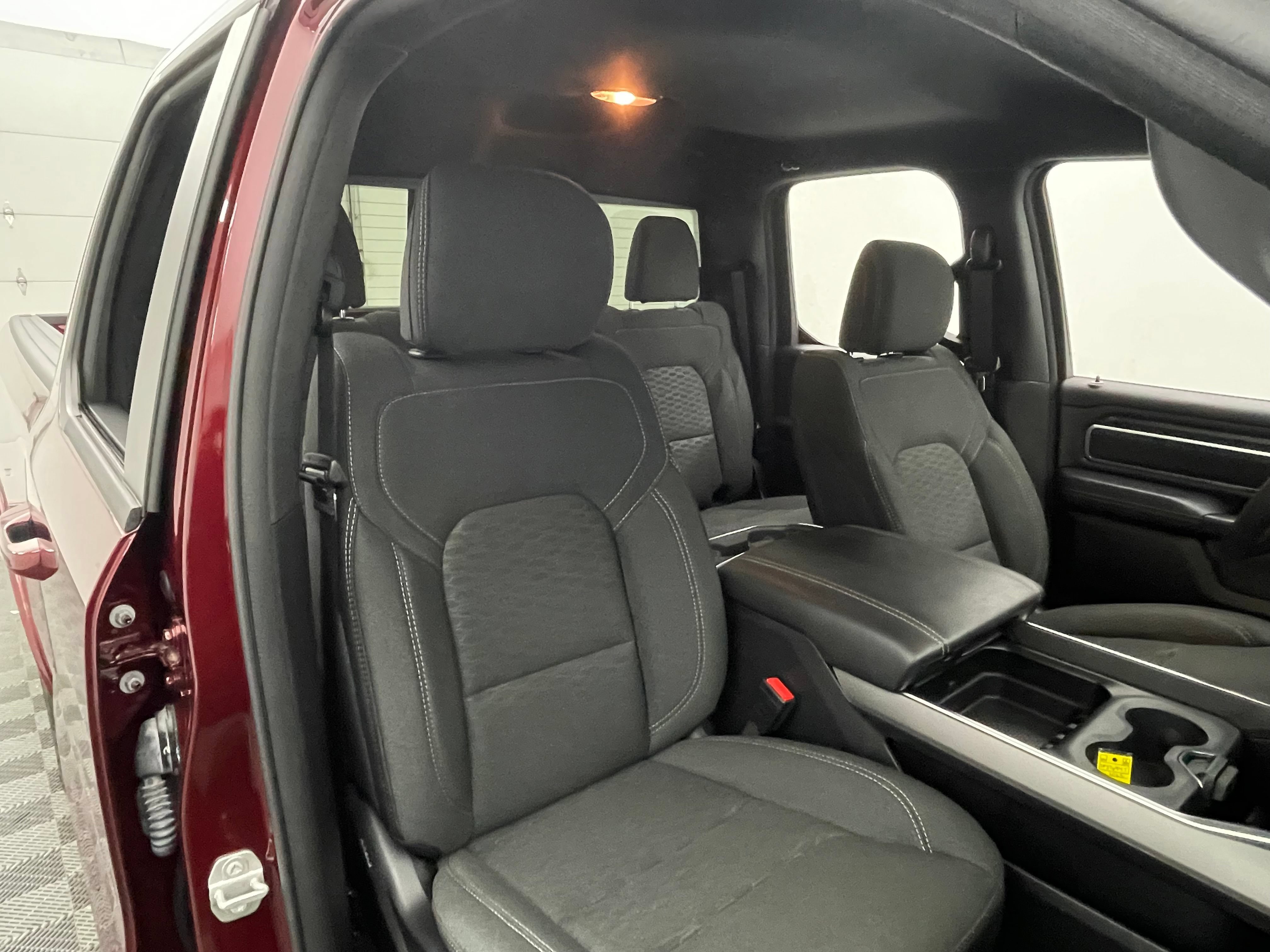 Used 2025 RAM 1500 Big Horn AWD/4WD image 33