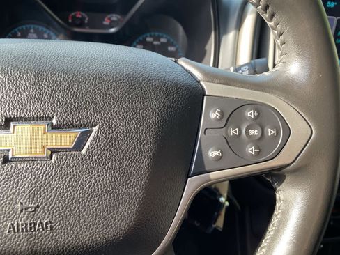 Used 2015 Chevrolet Colorado Z71 AWD/4WD image 21