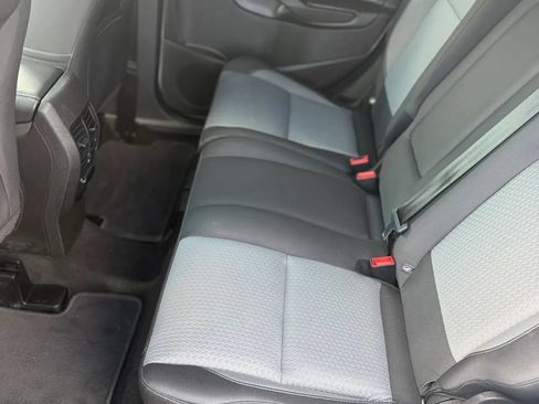 Used 2017 Ford Escape SE w/ Equipment Group 201A AWD/4WD image 11