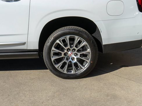 New 2026 GMC Yukon XL Denali w/ Denali Reserve Package AWD/4WD image 33