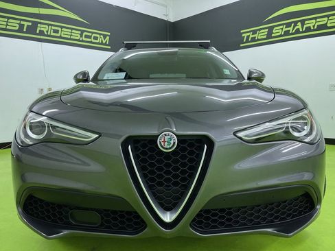 Used 2018 Alfa Romeo Stelvio AWD image 3