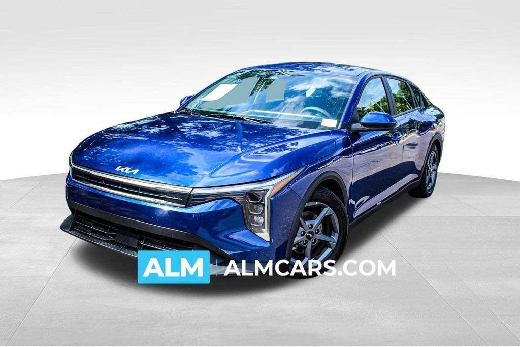 Used 2025 Kia K4 FWD image 1
