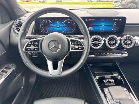 Used 2023 Mercedes-Benz GLB 250 4MATIC image 18