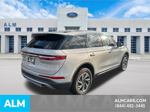 Used 2023 Lincoln Corsair Standard image 6